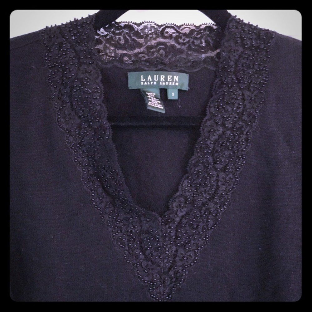 Ralph Lauren 🔲 Beaded-lace trimmed sweater 🔳